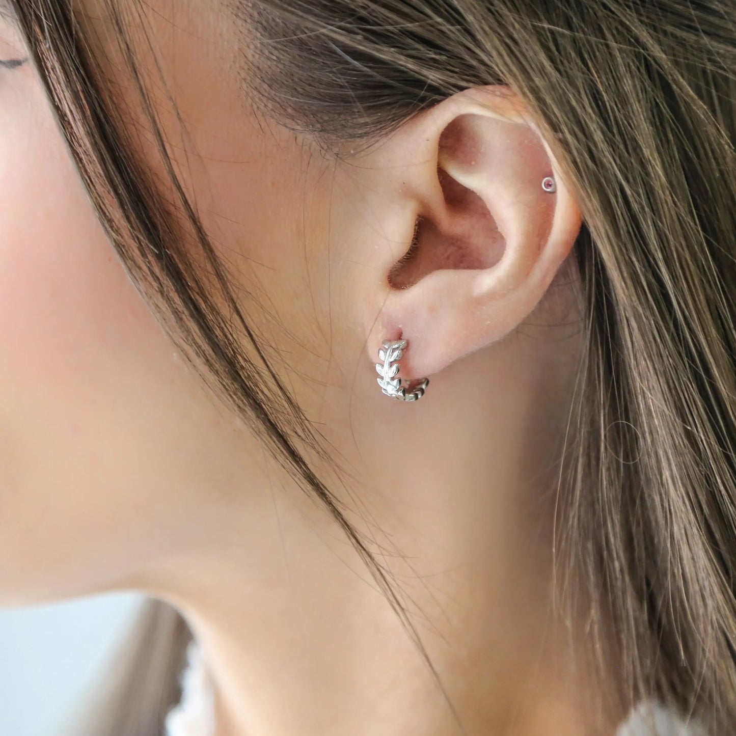 NERO - Sterling Silver Leaf Hoop Mack & Rex