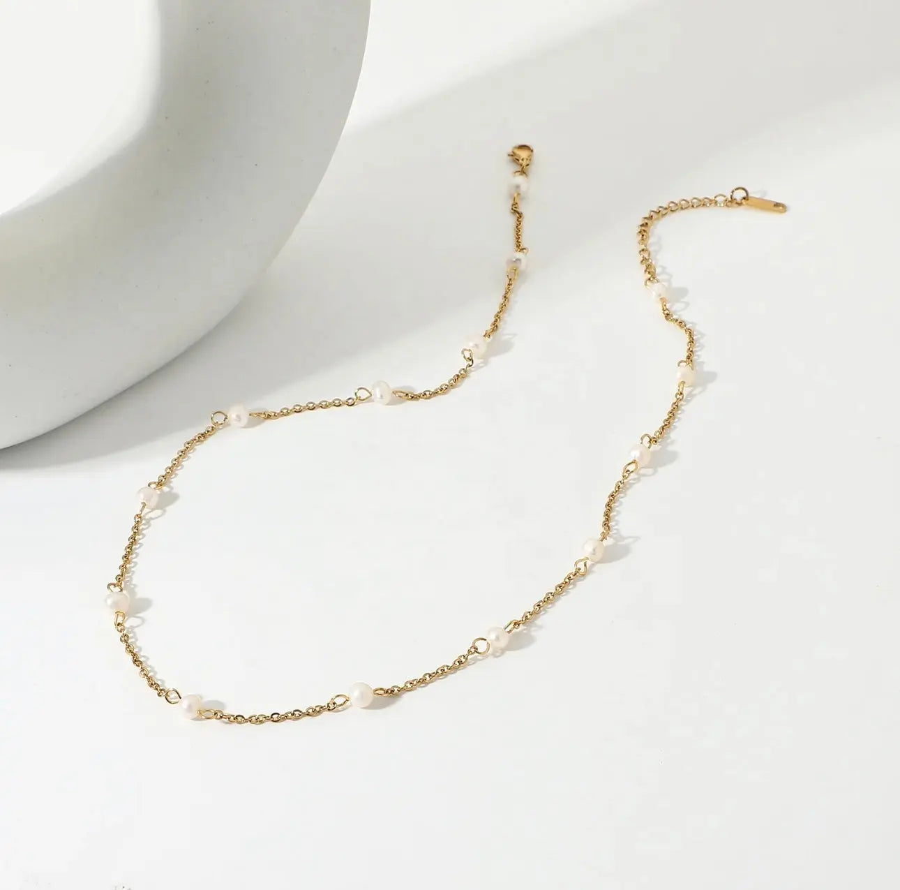 DAMSEL - 18k Gold Plated and Pearl Necklace Mack & Rex