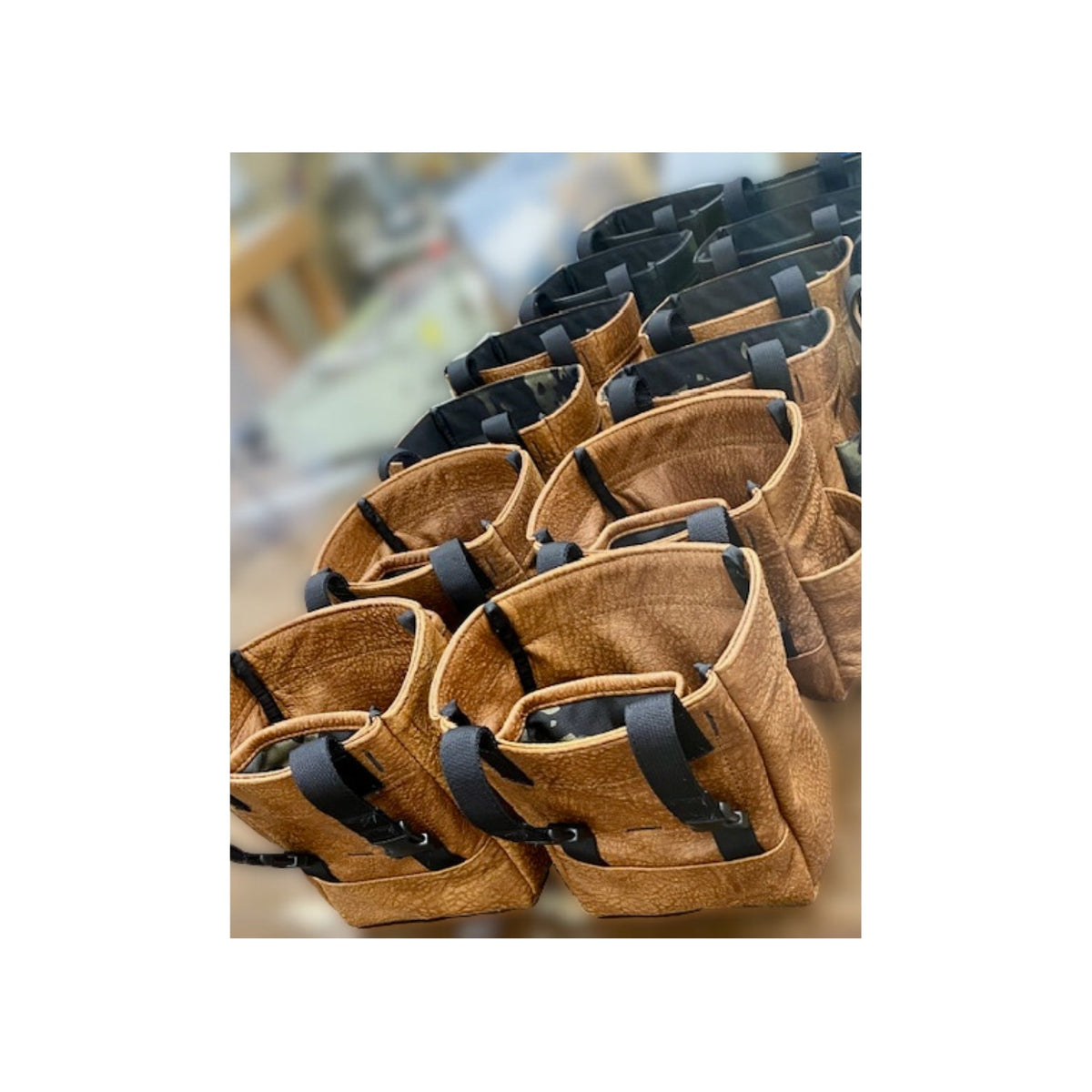 LEATHER BASIC "B" DITTY BAG