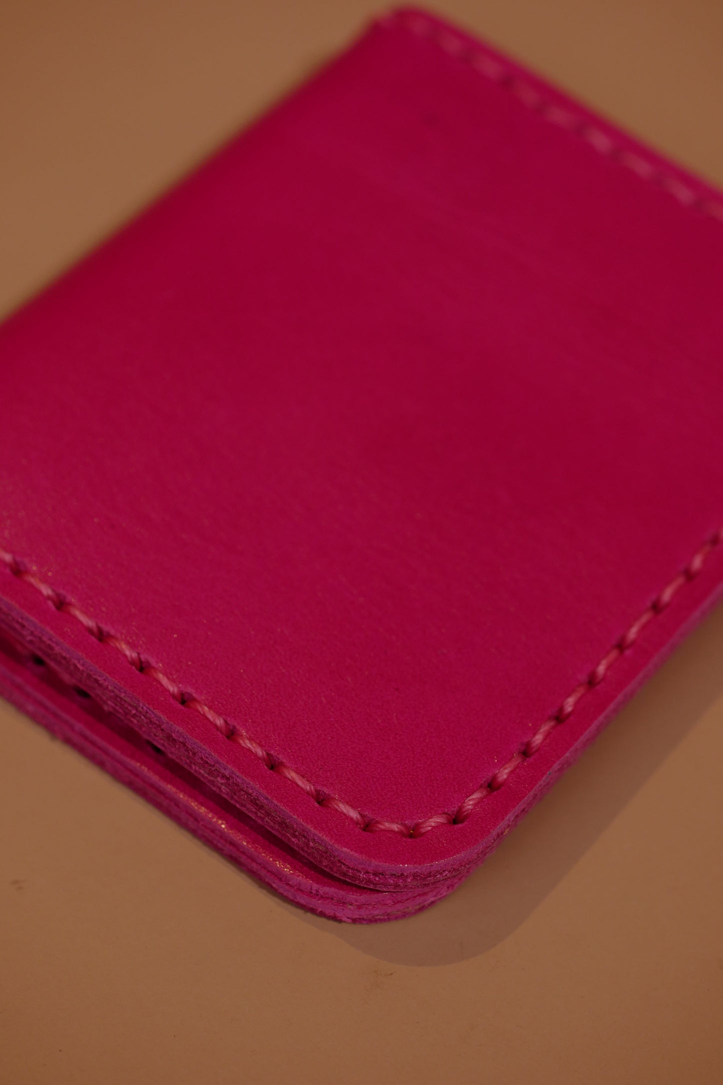 LEATHER CARDHOLDER WALLET // PINK