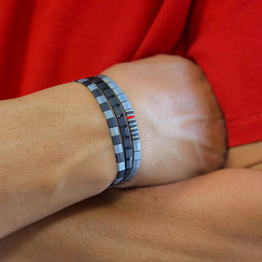 THIN RED LINE in Gray - FIREFIGHTER BRACELET Mack & Rex