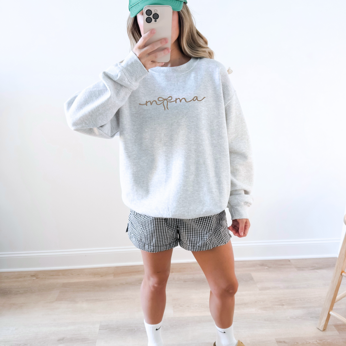 Mama Script Crewneck Sweatshirt