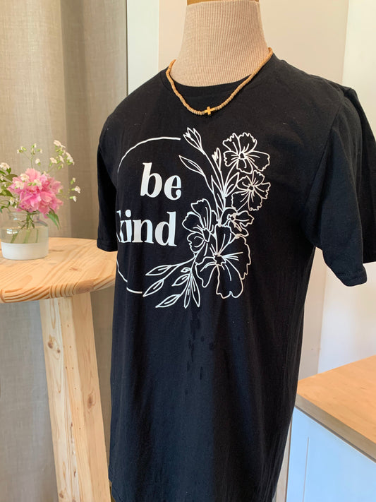 Be kind Jesus has your back floral tshirt