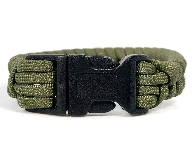Engineered Fishtail Bracelet in Olive