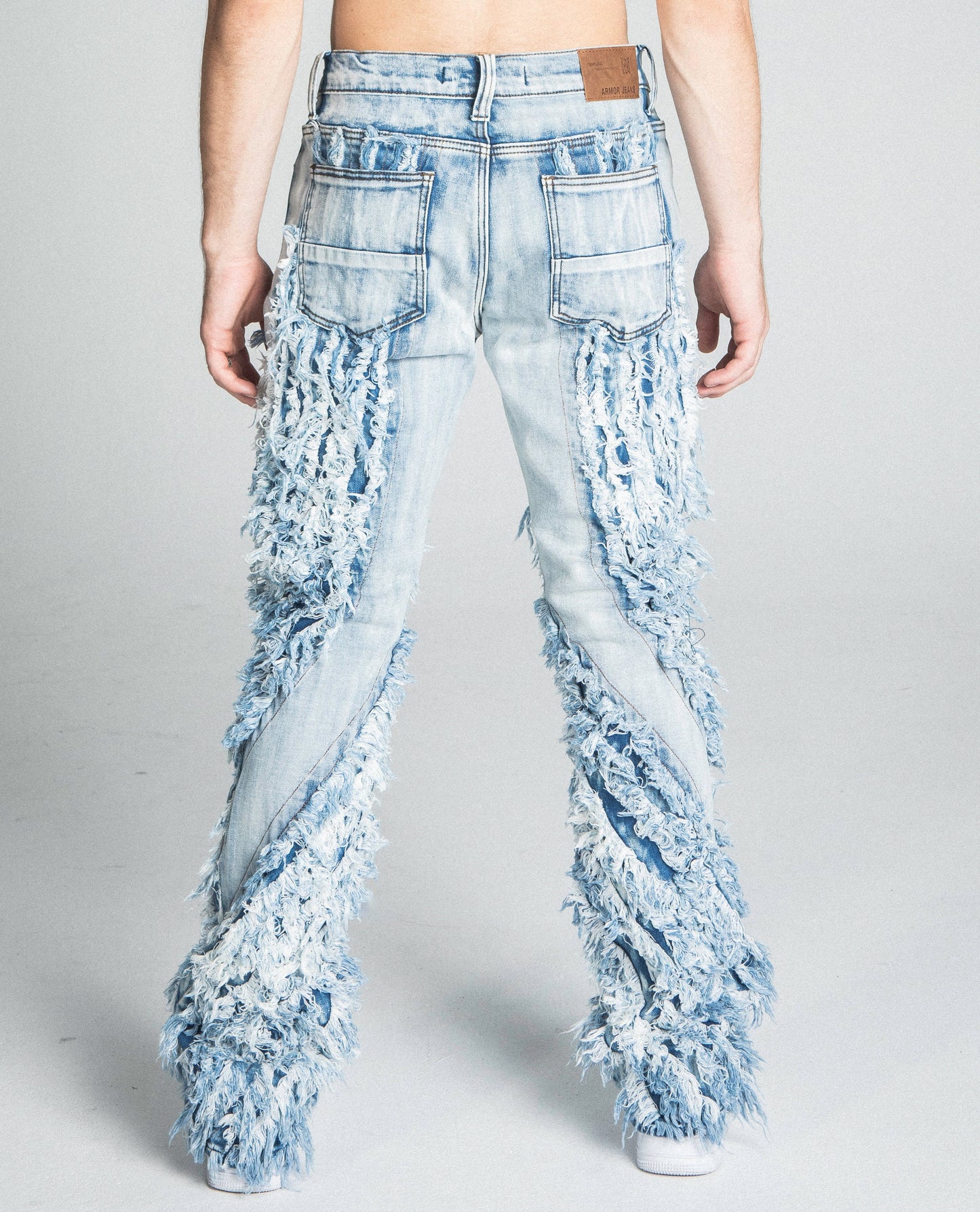AJ18SK EXTREME FRAYED STACKED JEANS