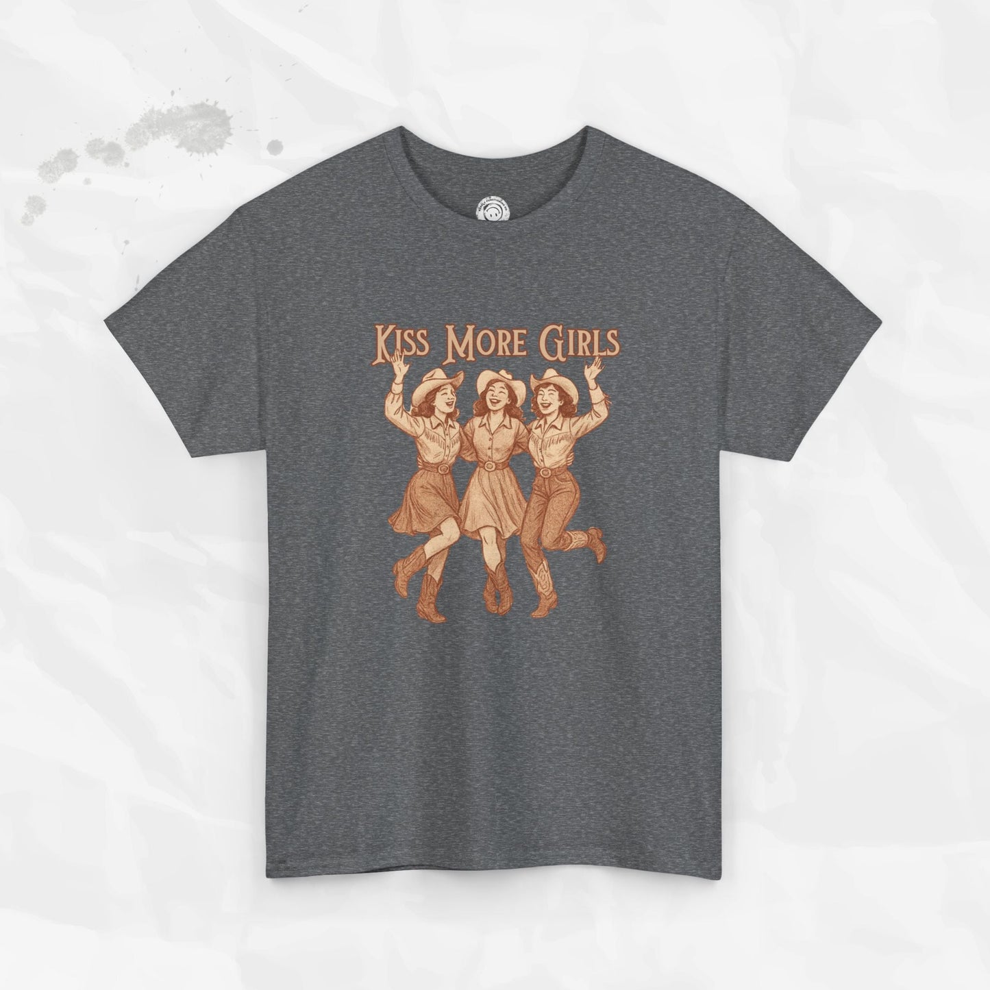 Kiss More Girls – T-Shirt