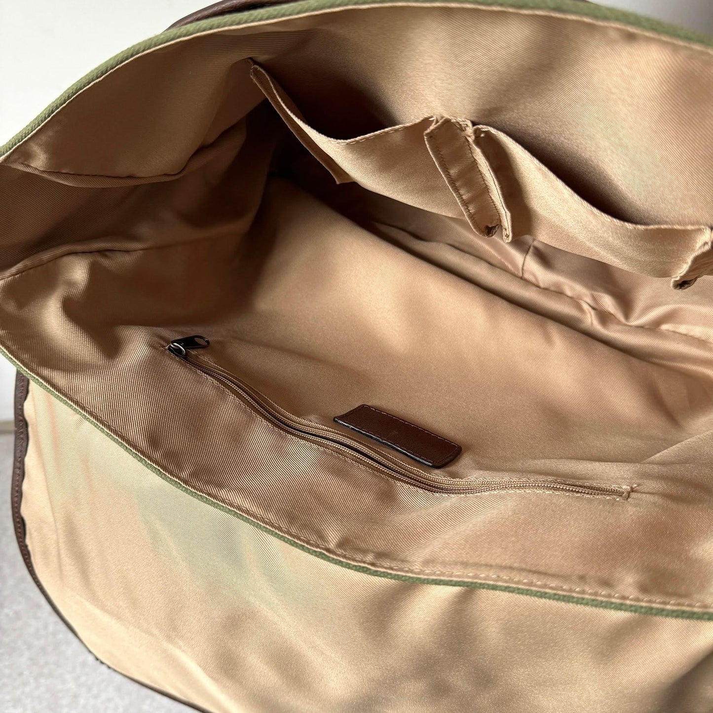 Maxwell Waxed Canvas Messenger Bag – Canvas & Leather Crossbody