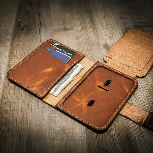Badge Vertical Wallet - Chestnut