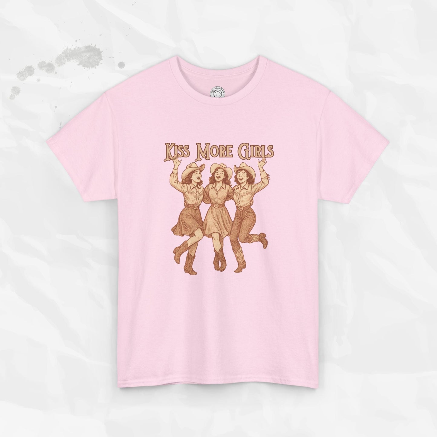 Kiss More Girls – T-Shirt