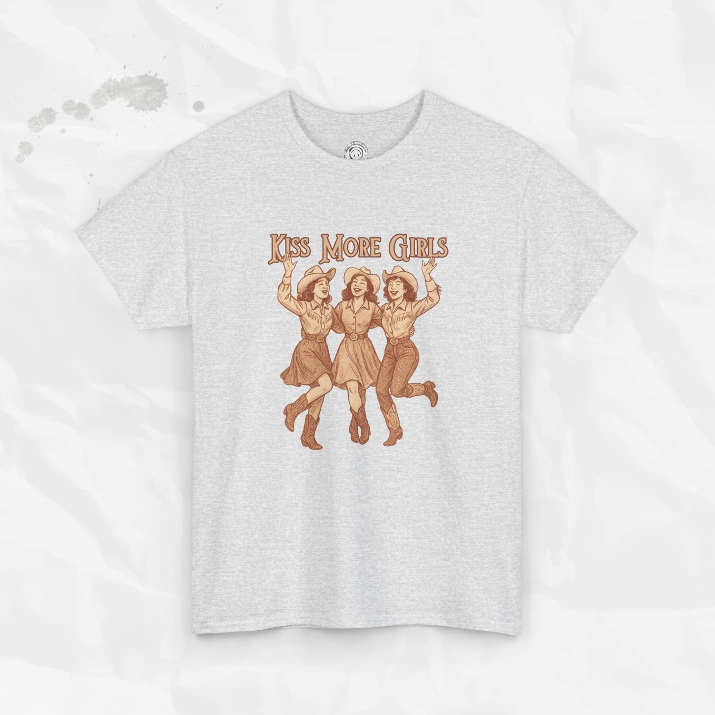Kiss More Girls – T-Shirt