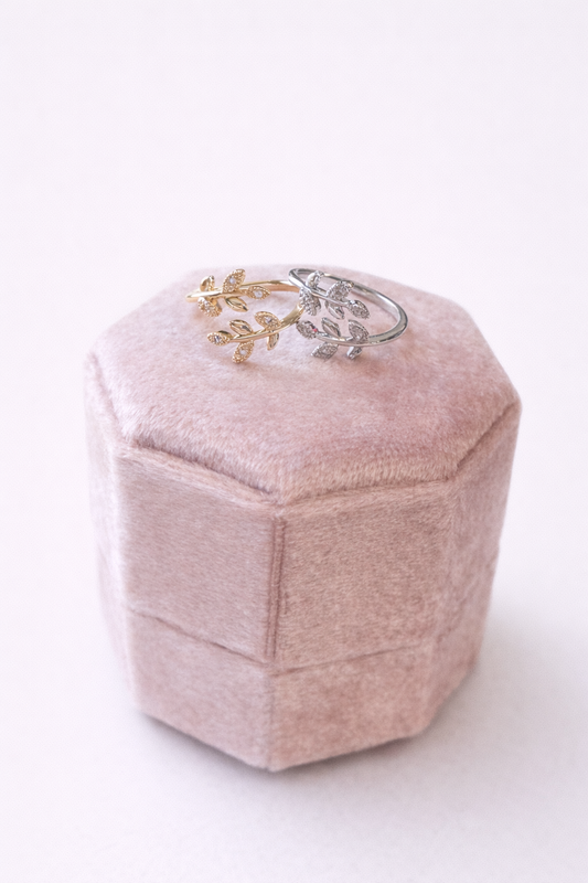 Ivy Twist Adjustable Ring- Gold