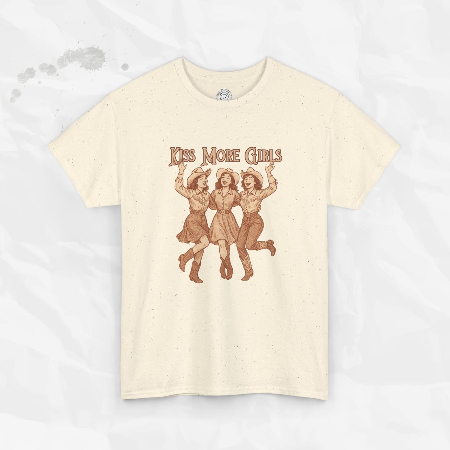 Kiss More Girls – T-Shirt