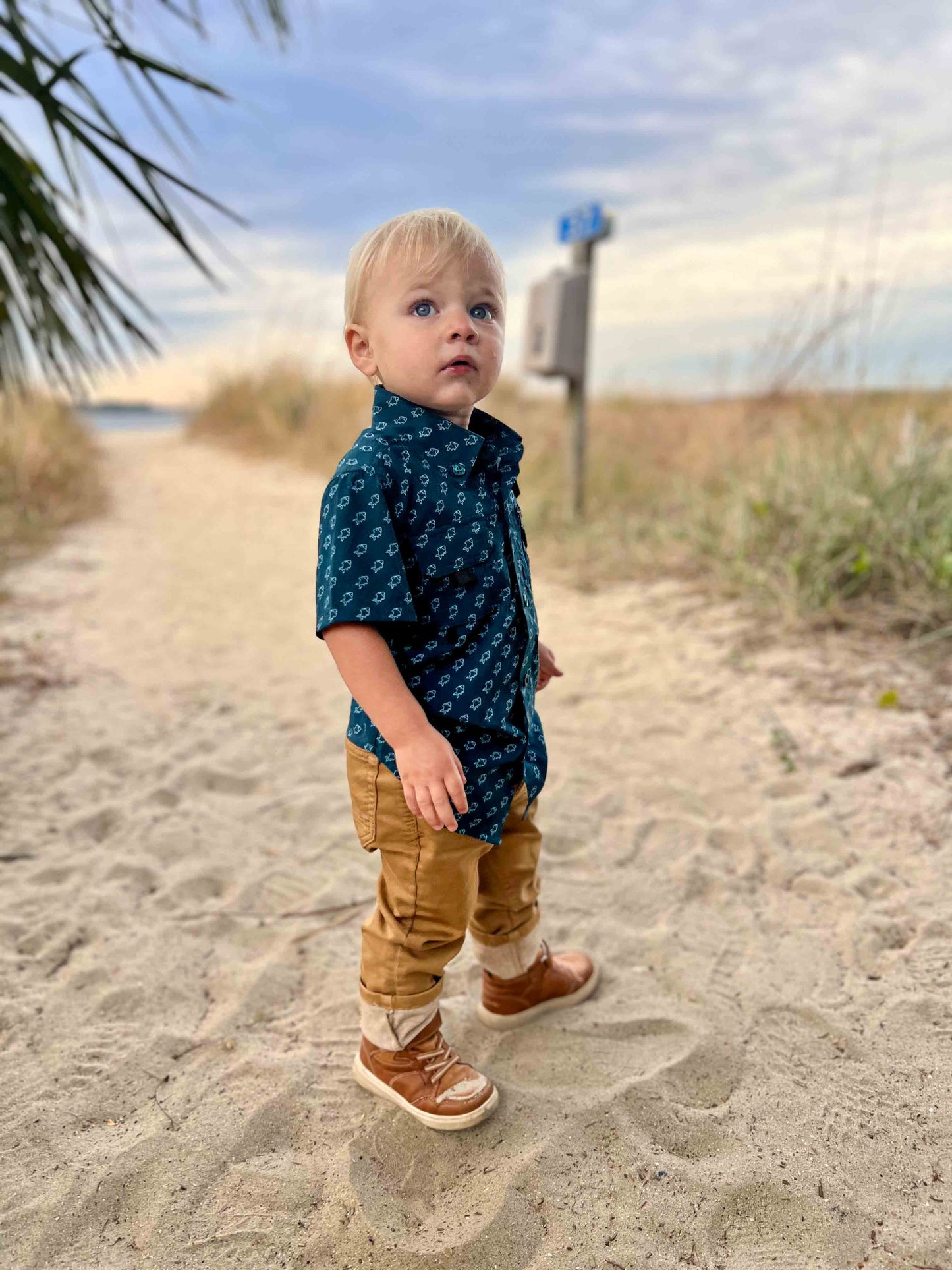 2026 Fishing shirt button up- blue fish