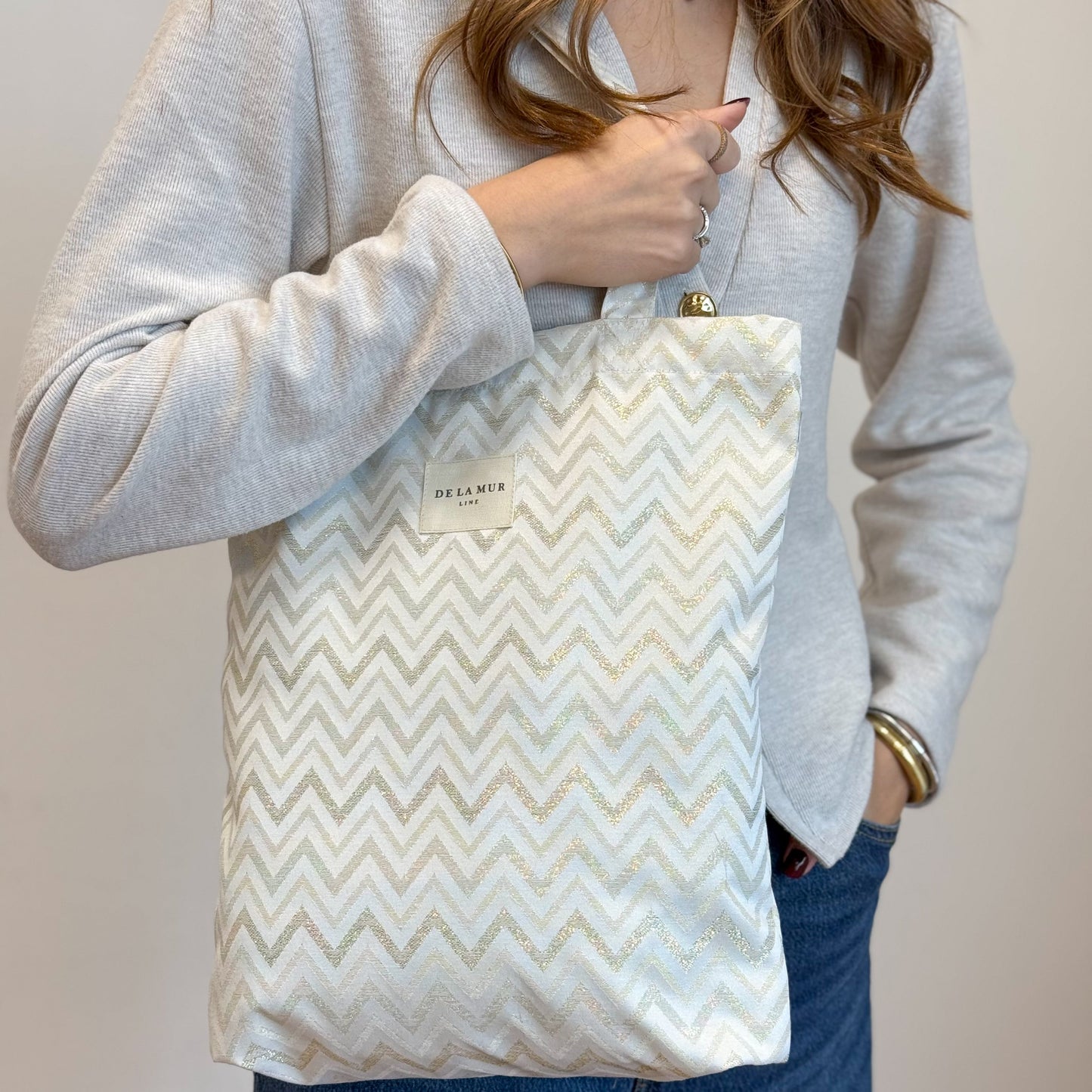 Medium Zippered Bag Astro