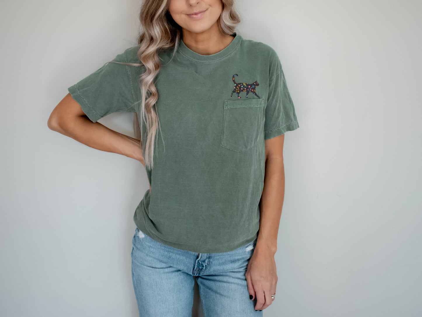 Cat Lover Kitty with flowers Comfort Colors Pocket T Shirt