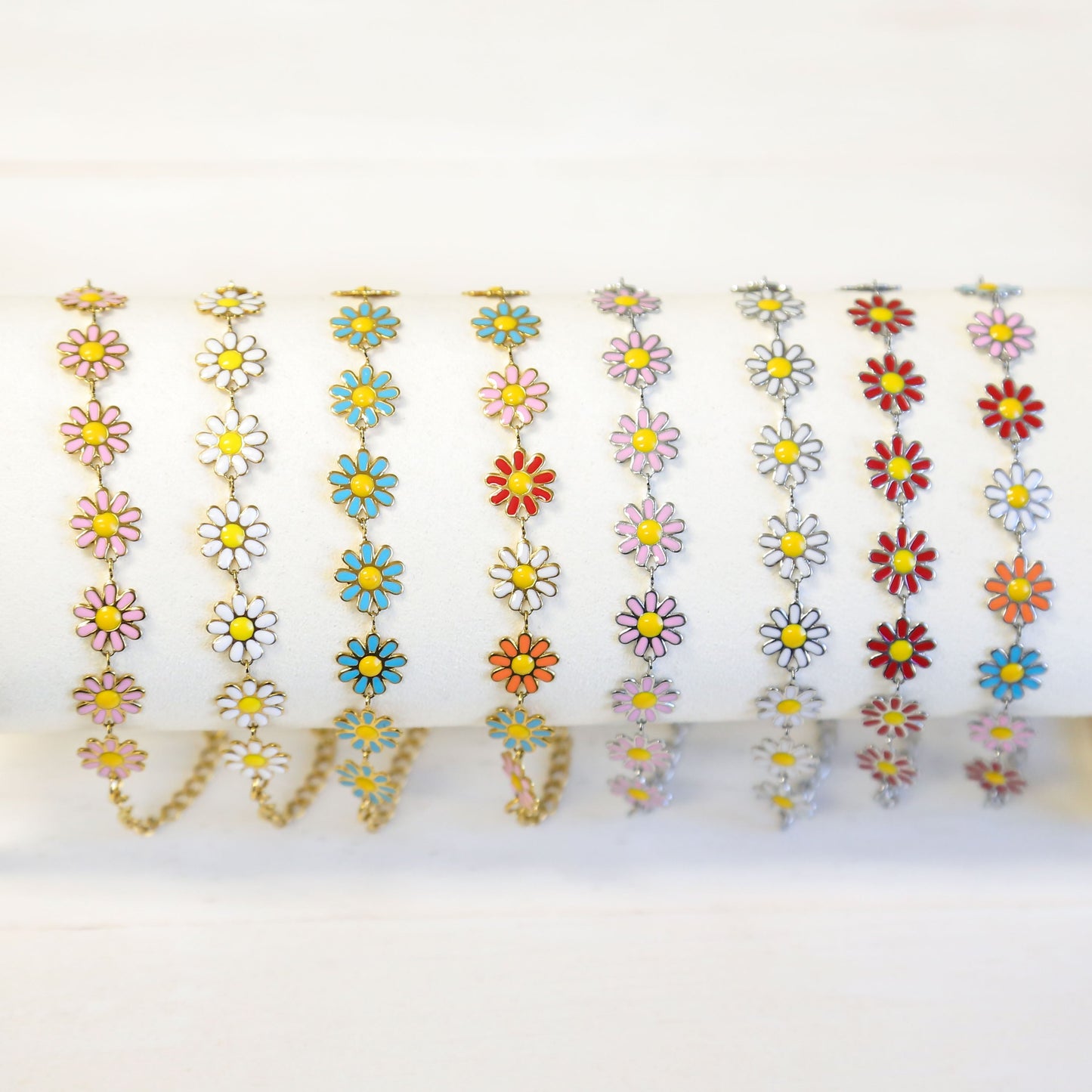 DAINTY DAISY - Flower Chain Accent Bracelet - Adjustable