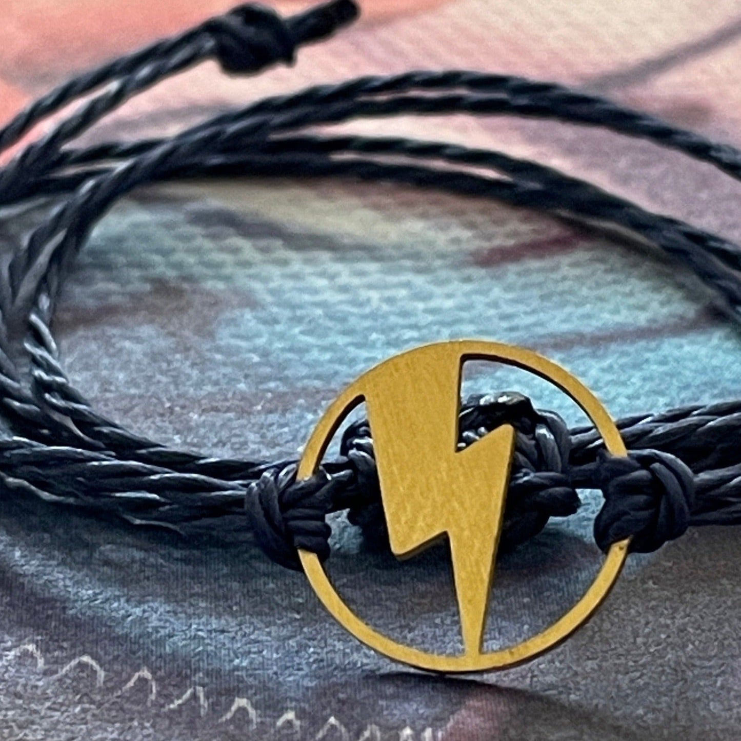 String Bracelet Bolt