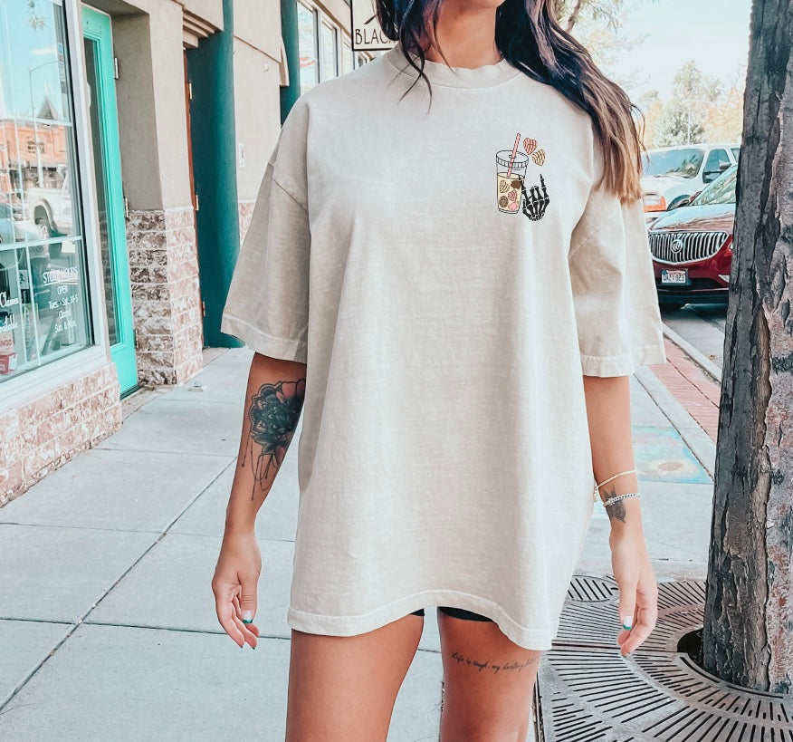 Cafecito Y Chisme Graphic Tee