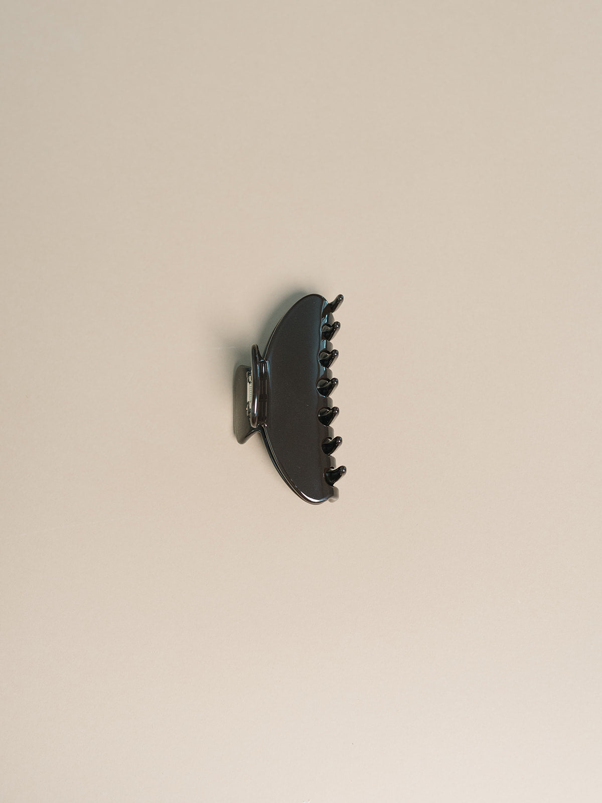 Medium Hair Claw - Ganache
