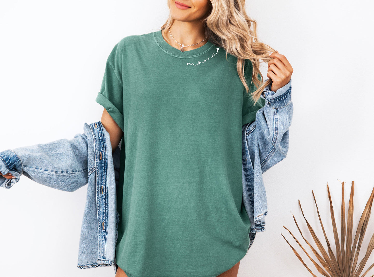 Mama Comfort Colors T Shirt (Neck)