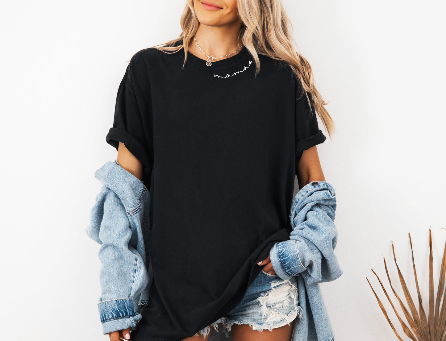 Mama Comfort Colors T Shirt (Neck)