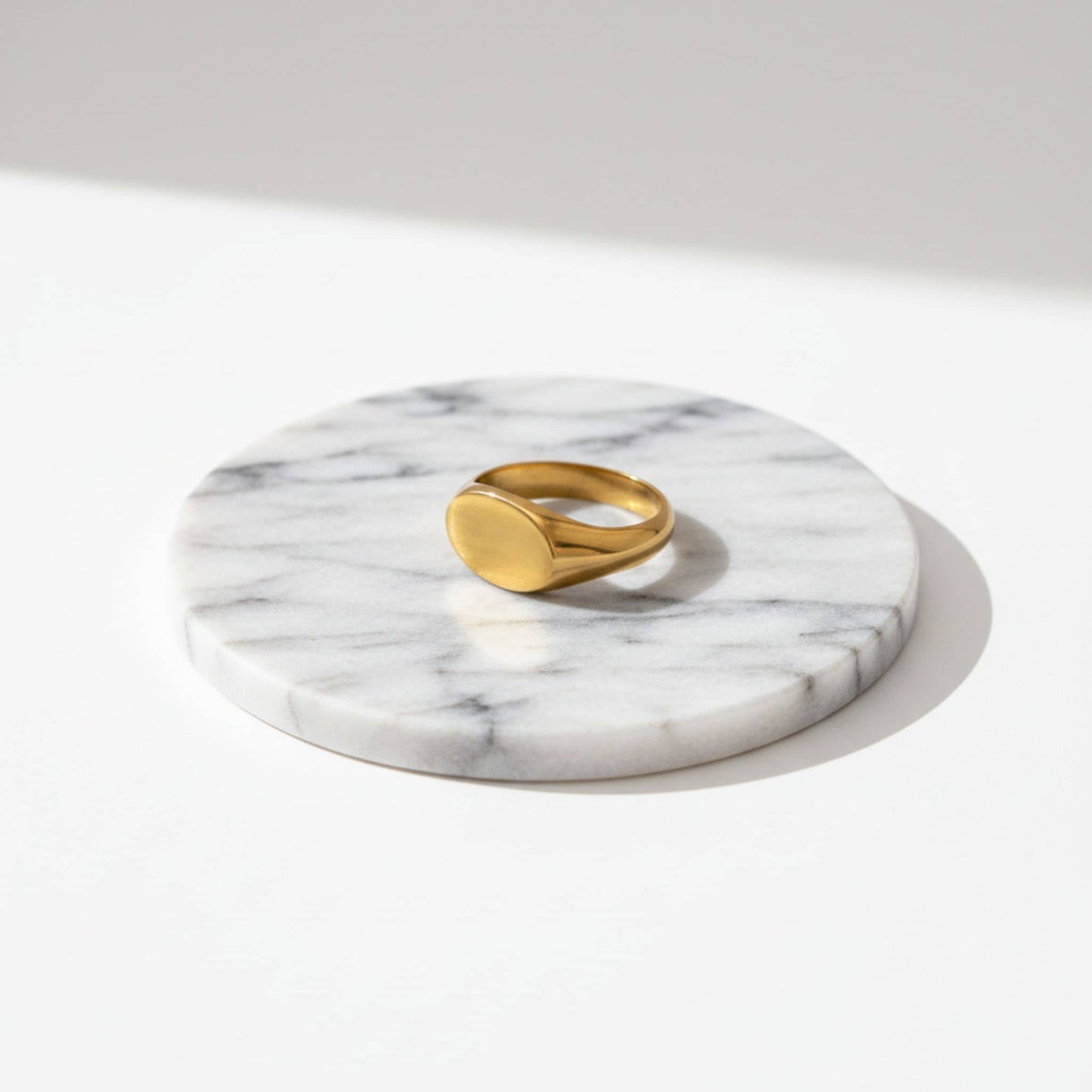 Pendo Oval Signet Brass Ring