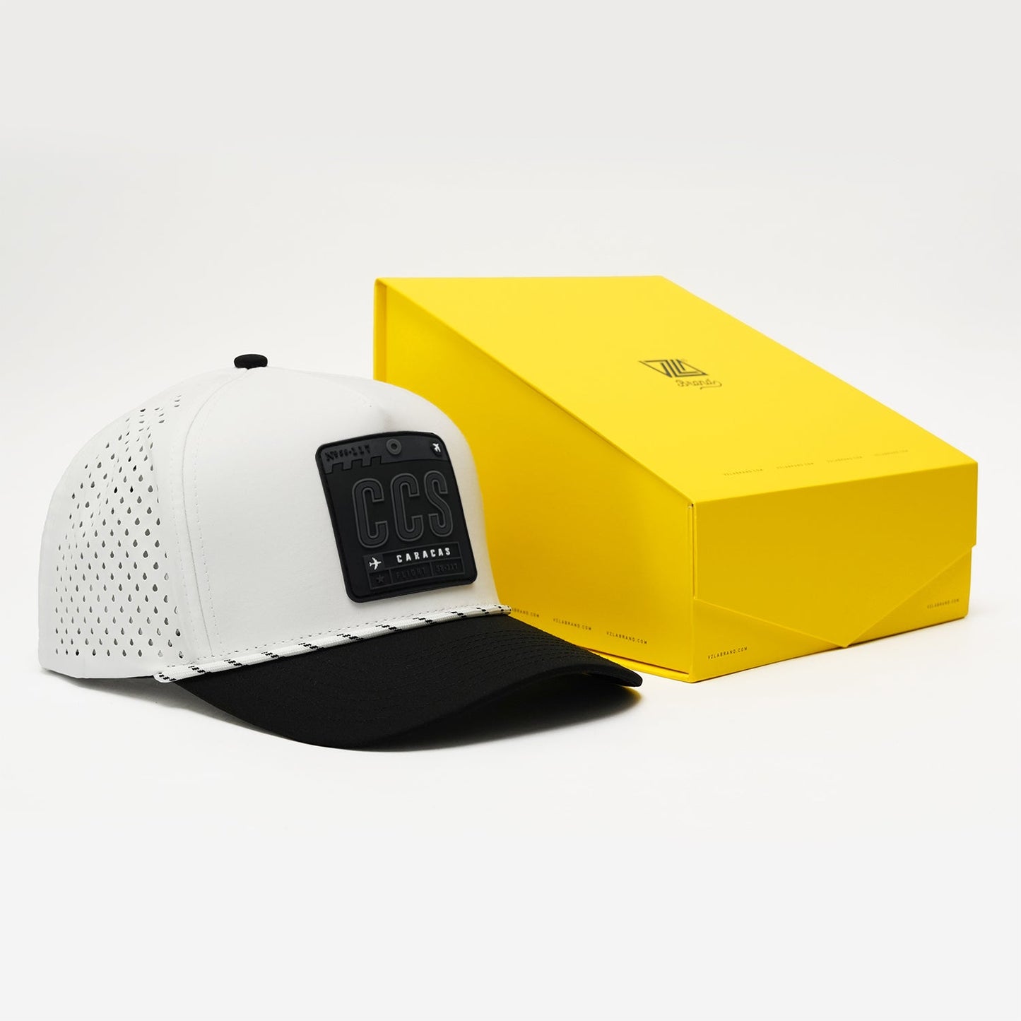 Caracas - Performance Stamps - White/Black