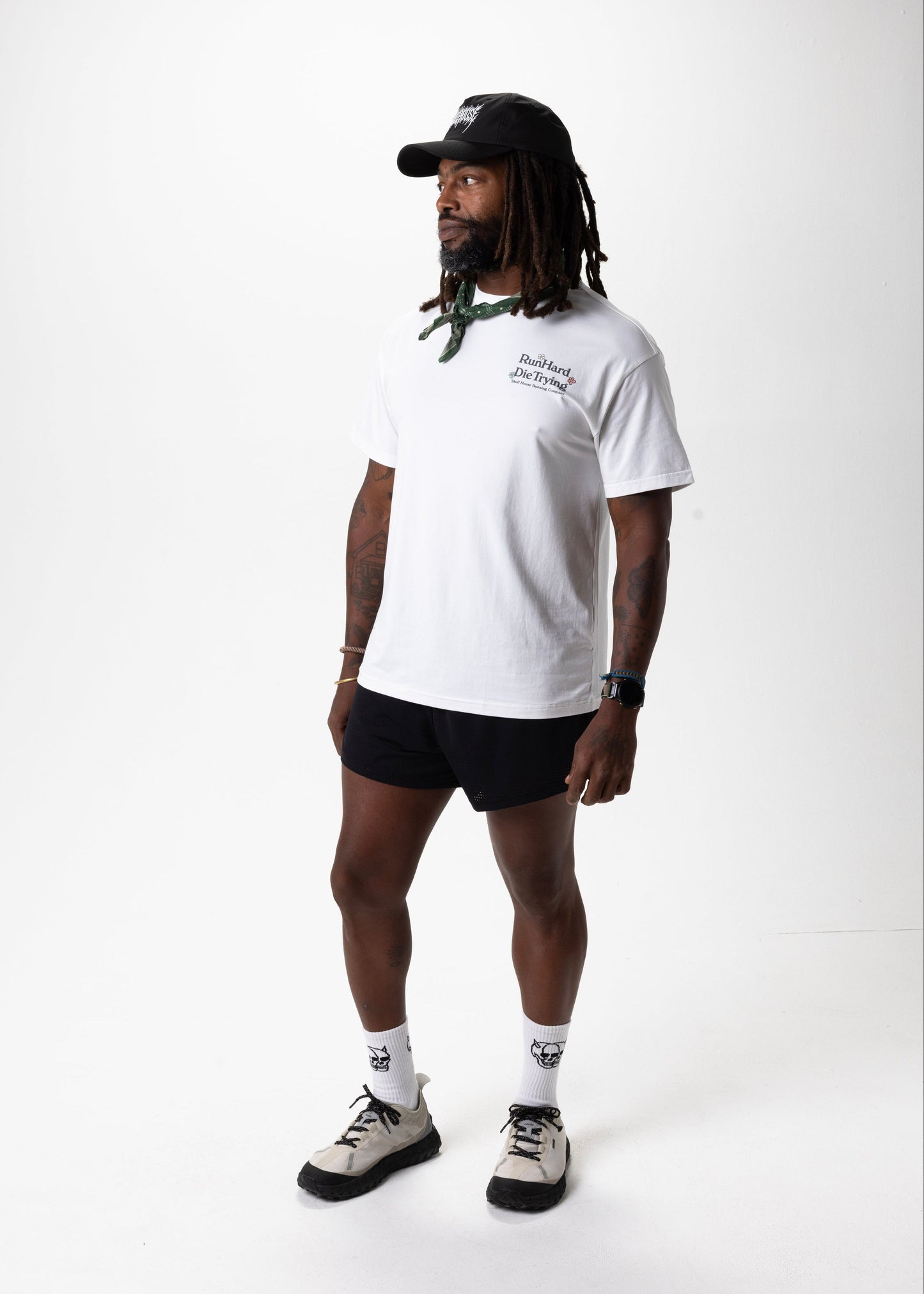 RUN HARD TEE, UNISEX - WHITE