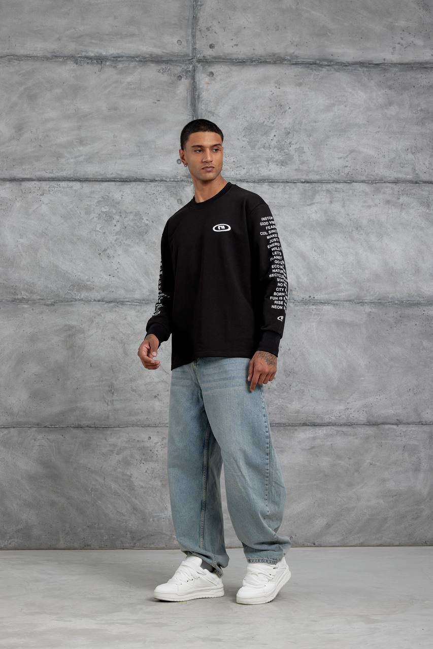 Unisex Text Sleeve Long-Sleeve T-Shirt – Urban Graphic Pullover