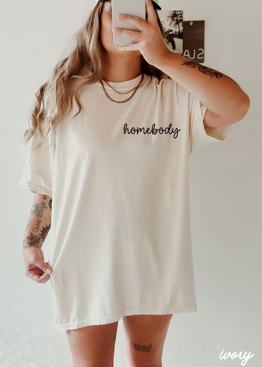 Homebody Cursive Tee *10 Colors (S-3X)