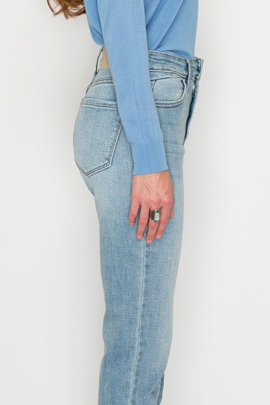 AT1747STL - HIGH RISE SLIM STRAIGHT JEANS