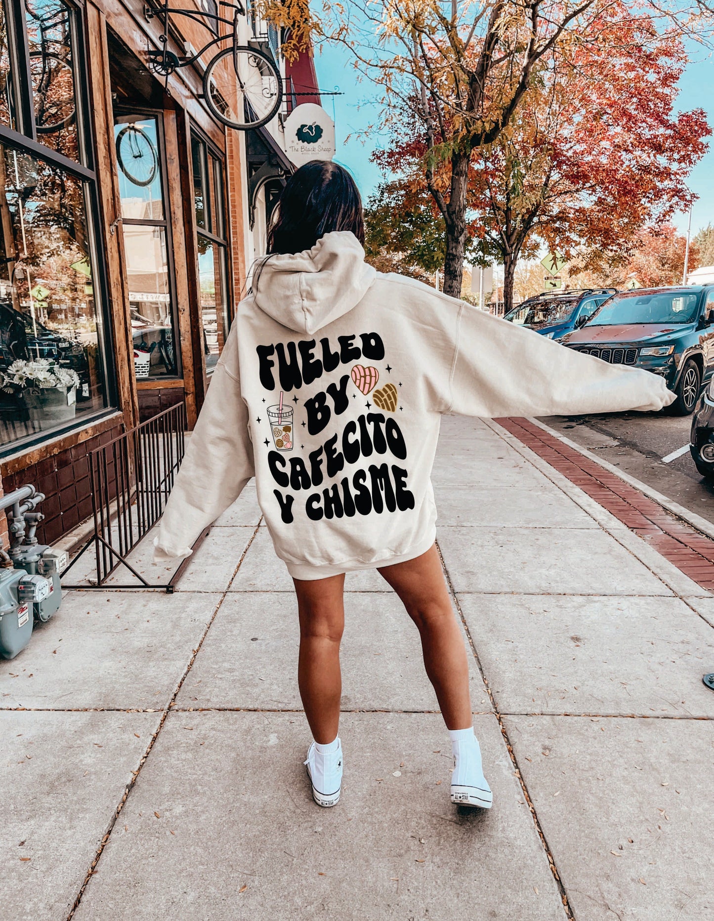 Cafecito Y Chisme Graphic Tee