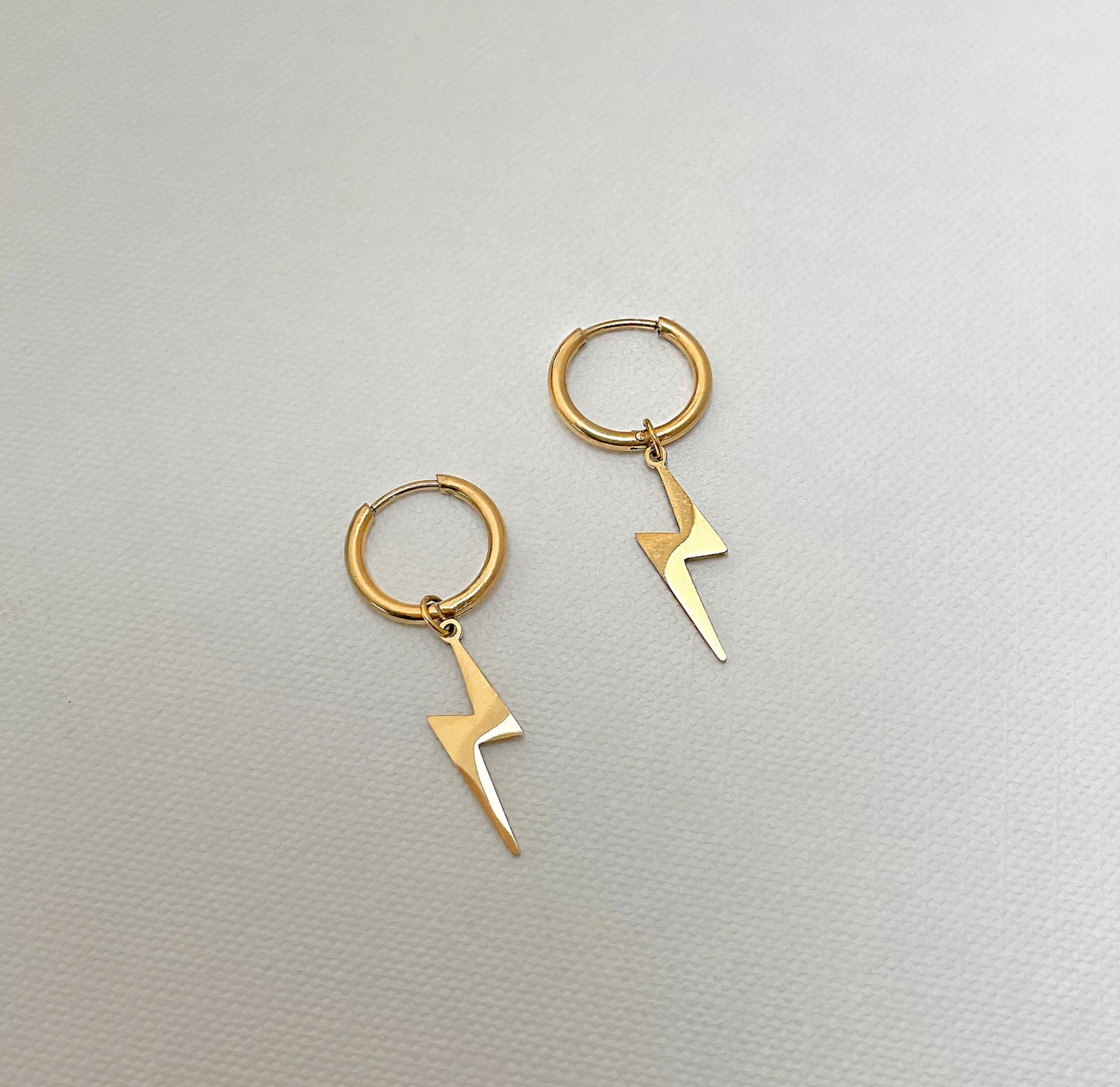MAUDE 2 in 1 GOLD LIGHTNING BOLT HUGGIE EARRINGS