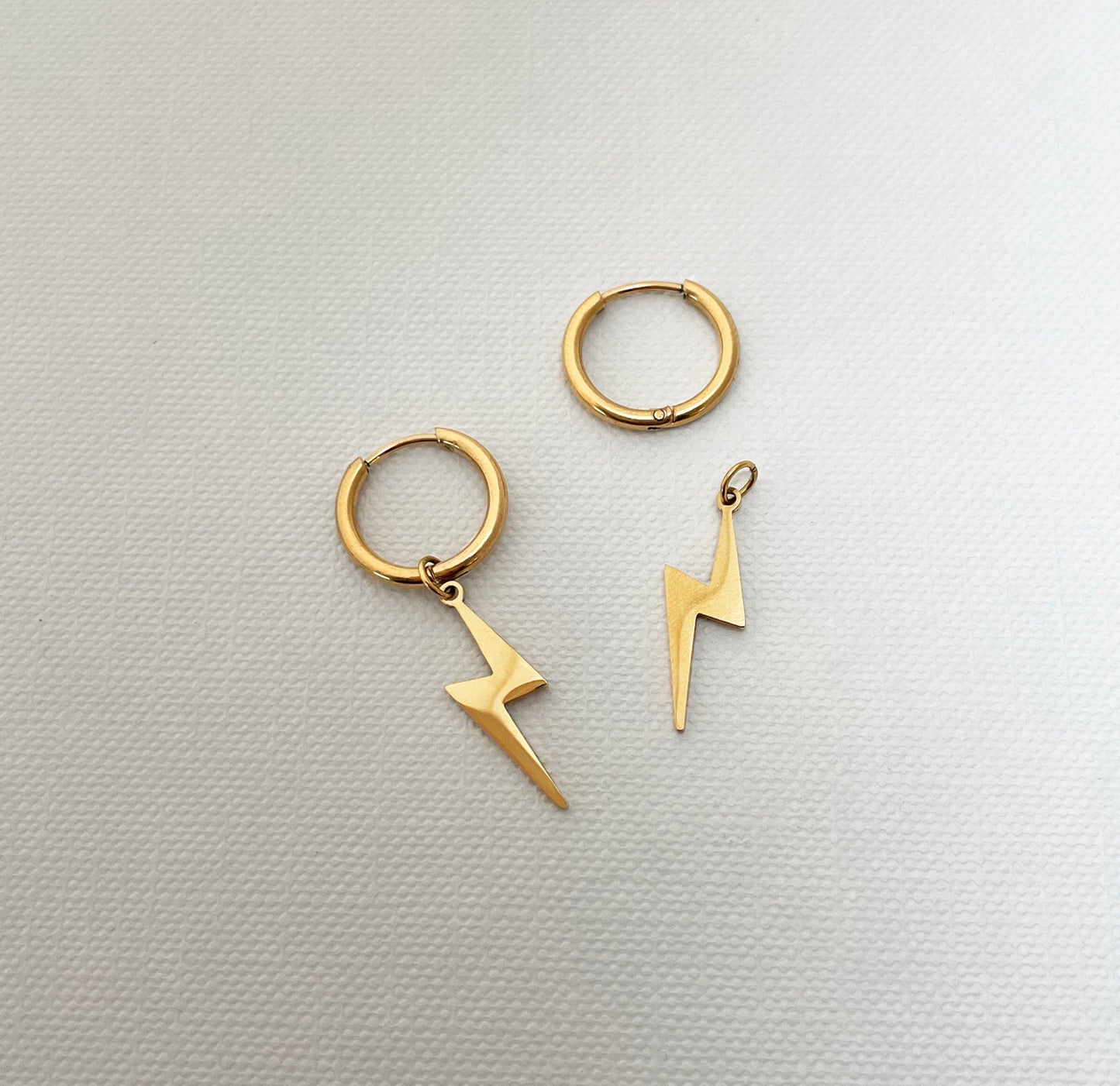 MAUDE 2 in 1 GOLD LIGHTNING BOLT HUGGIE EARRINGS