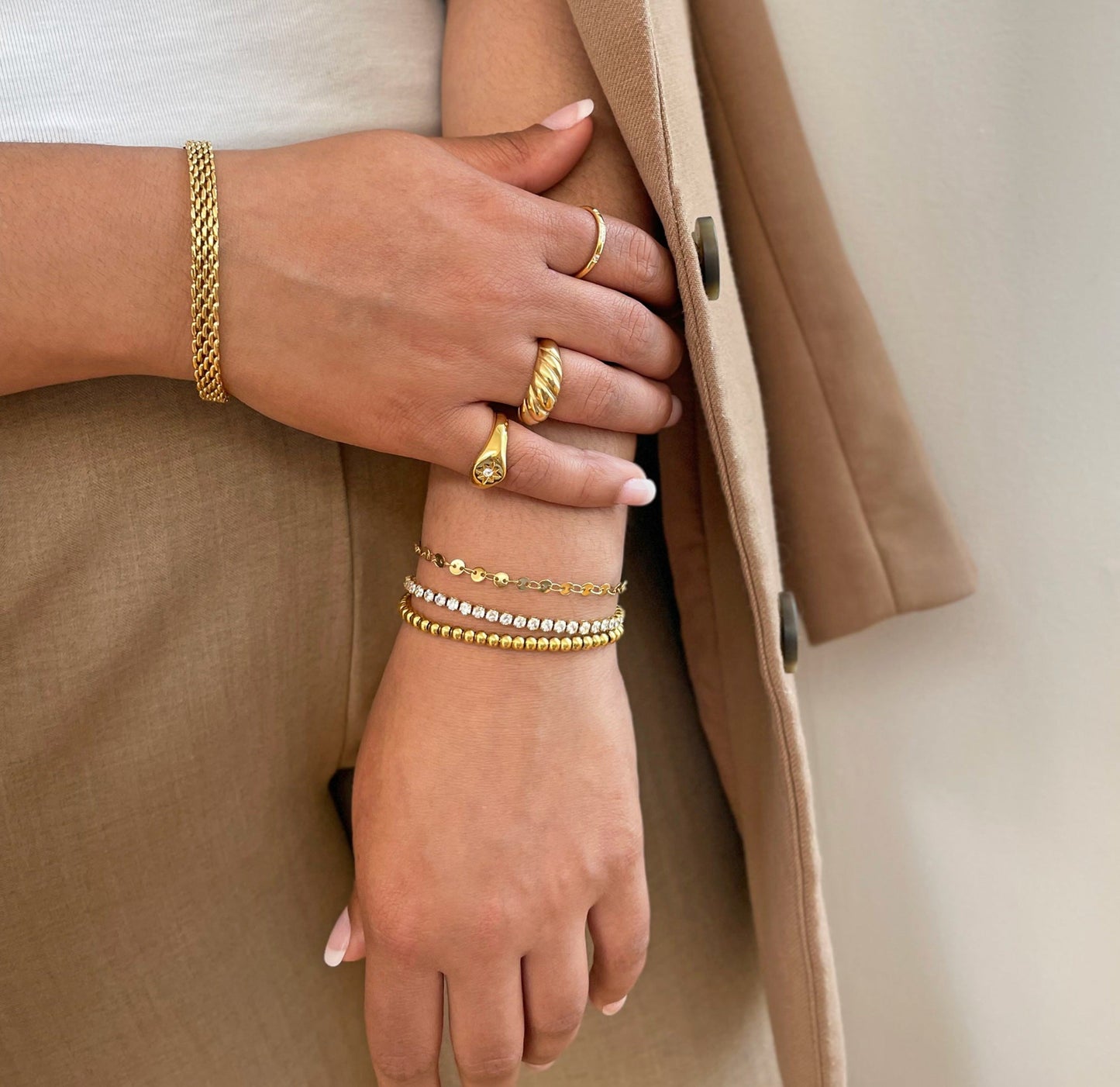 ELLIE GOLD BALL BEADED BRACELET