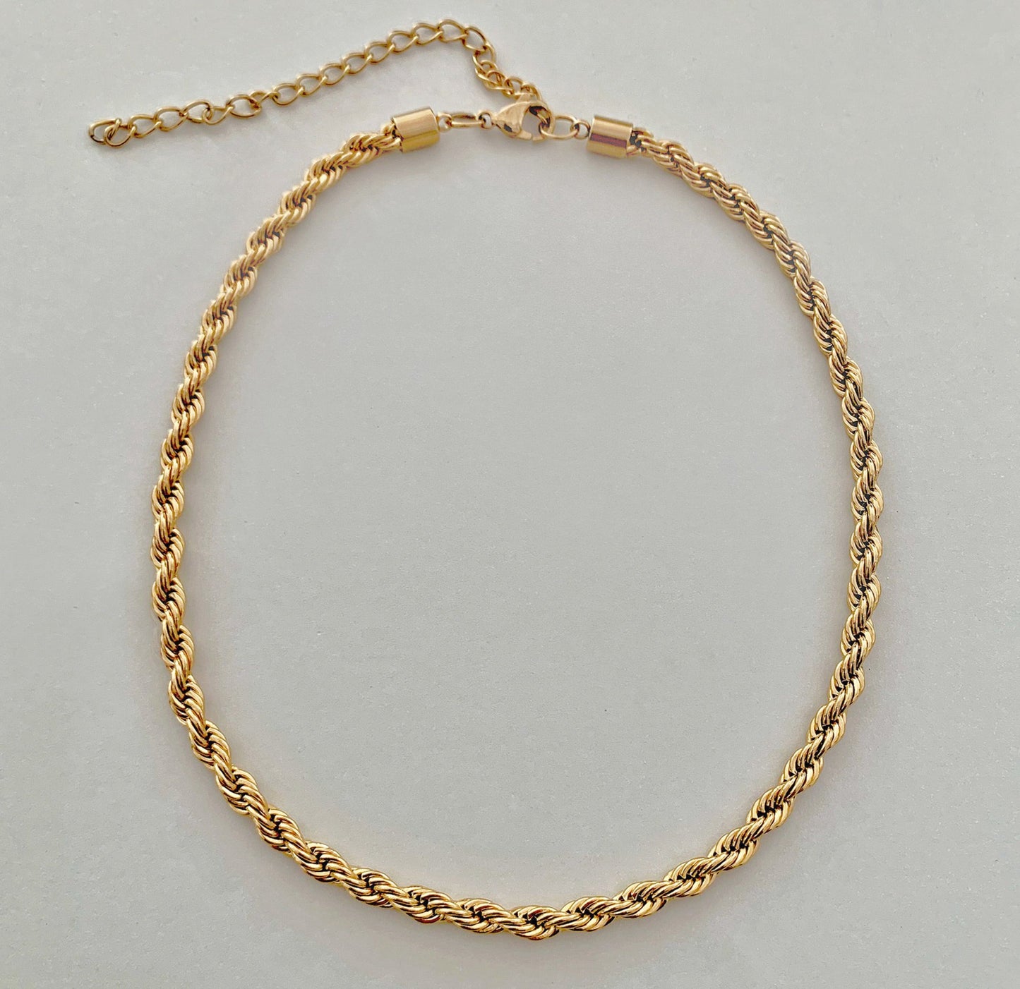 RONNIE GOLD ROPE CHAIN NECKLACE