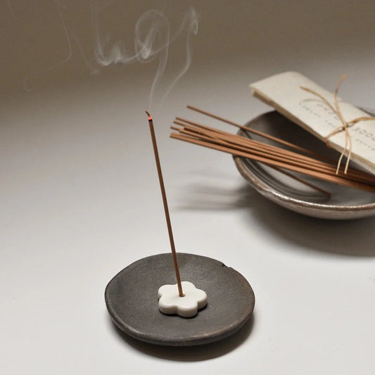 Aged Indian Sandalwood Incense Stick Set – 30 Sticks with Ceramic Holder