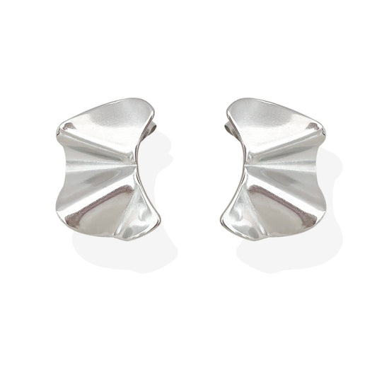 JACQUELINE SILVER WAVY STUD EARRING